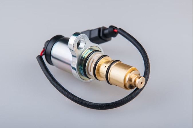 Регулюючий клапан Sanden PXE13/PXE16 L=101 mm до компресcора автокондиціонера