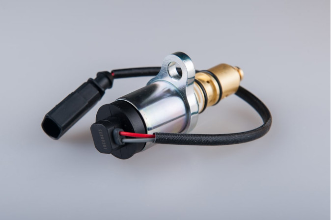 Регулюючий клапан Sanden PXE13/PXE16 L=101 mm до компресcора автокондиціонера