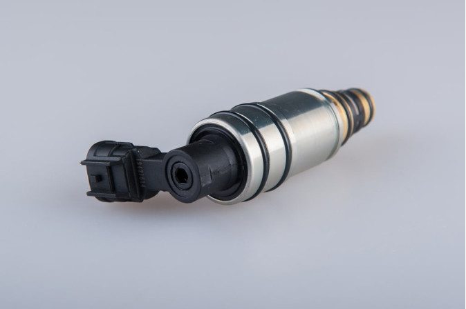 Регулюючий клапан компресора автокондиціонера VISTEON HCC VS16E L=87 mm  