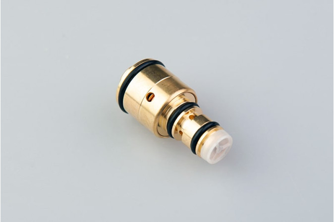 Регулюючий клапан компресора автокондиціонера Zexel DCS-17IC L=52mm