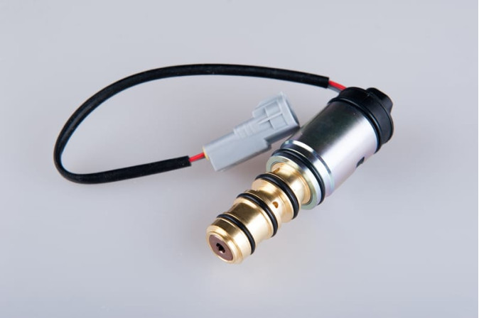 Регулюючий клапан Denso 5SER09C L=96 mm до компресcора автокондиціонера