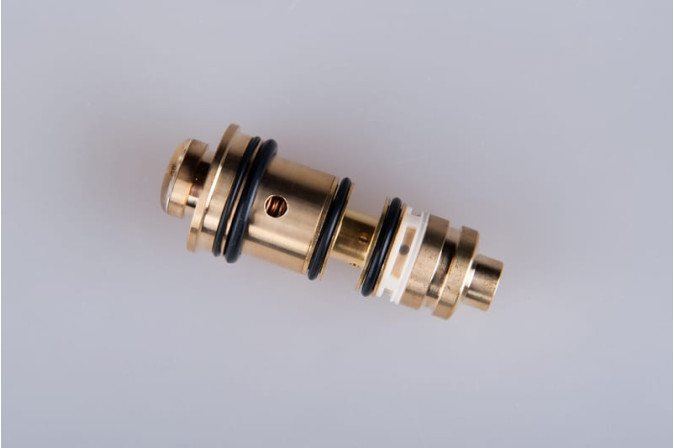 Регулюючий клапан Denso 7SB16 / 7SB16H / 7SBU16H / 7SBU16 L=63 mm до компресcора автокондиціонера